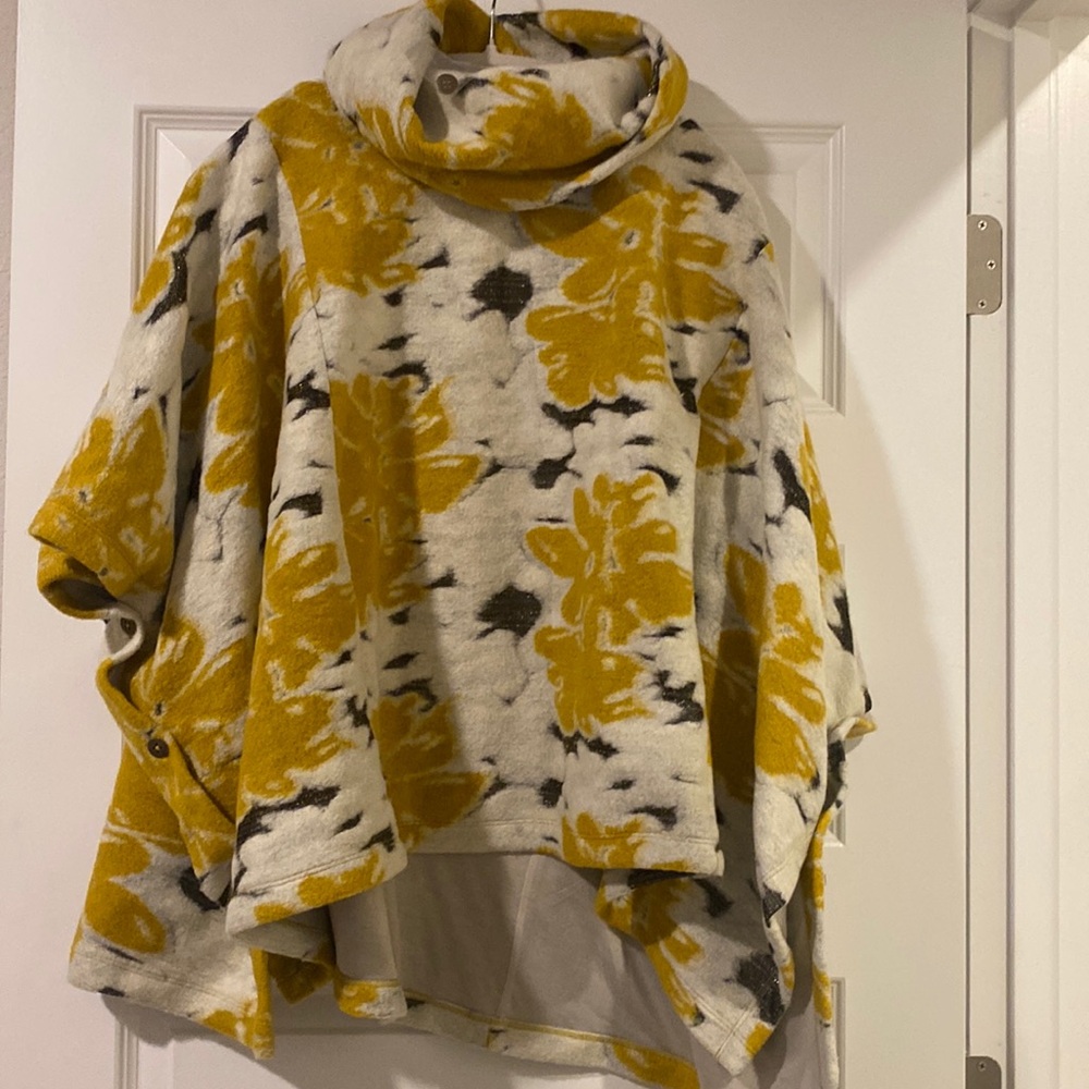 Anthropologie Saturday Sunday nwt yellow floral poncho xs/s